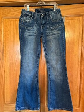Y2K NWT Piama “Kate” Fit and Flare Jeans. Sz 3 w/. 30” inseam.